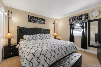 40 Rockville Avenue, Rockville Centre, NY 11570 - Photo 9