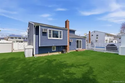 750 Outlook Avenue, West Babylon, NY 11704 - Photo 25