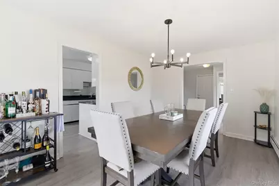 750 Outlook Avenue, West Babylon, NY 11704 - Photo 7