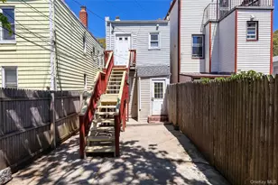 90-22 82nd Rd, Glendale, NY 11385 - Photo 23