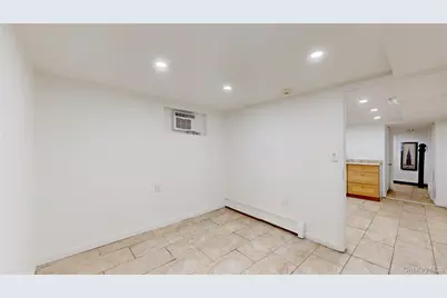 90-22 82nd Road, Glendale, NY 11385 - Photo 17