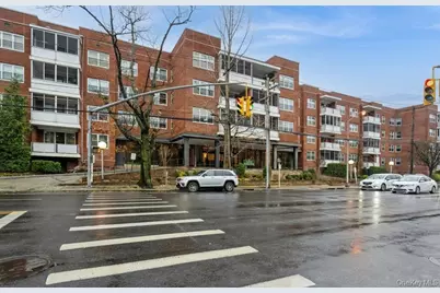 1 Kensington Gate #118, Great Neck, NY 11021 - Photo 1