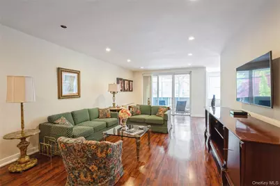 1 Kensington Gate #118, Great Neck, NY 11021 - Photo 5