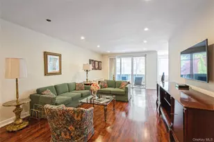 1 Kensington Gate, Great Neck, NY 11021 - Photo 5
