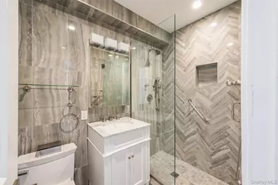 1 Kensington Gate #118, Great Neck, NY 11021 - Photo 17