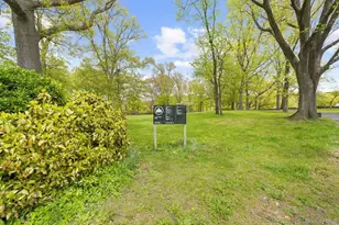 76-32 Springfield Blvd, Oakland Gardens, NY 11364 - Photo 21