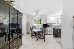 610 Beaver Ln, Ronkonkoma, NY 11779 - Photo 7