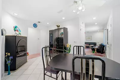 610 Beaver Lane, Ronkonkoma, NY 11779 - Photo 5