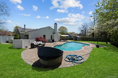24 Gabon Lane, Coram, NY 11727 - Photo 3