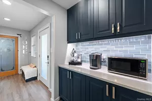 24 Gabon Ln, Coram, NY 11727 - Photo 29