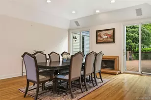 41 Evergreen Cir, Manhasset, NY 11030 - Photo 11