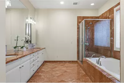 41 Evergreen Circle, Manhasset, NY 11030 - Photo 19