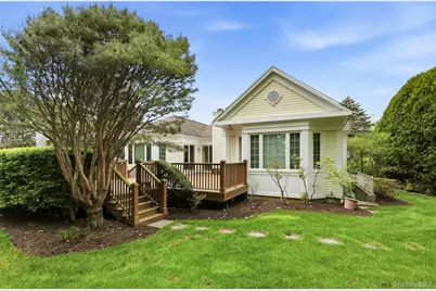 41 Evergreen Circle, Manhasset, NY 11030 - Photo 33