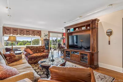111 Cherry Valley Avenue #517, Garden City, NY 11530 - Photo 5