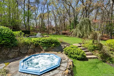 6 Beaumont Drive, Melville, NY 11747 - Photo 25