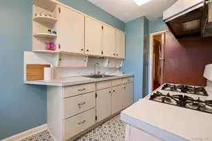 17-07 Starr St, Ridgewood, NY 11385 - Photo 9