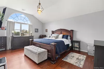15 Adams Street E, East Islip, NY 11730 - Photo 13
