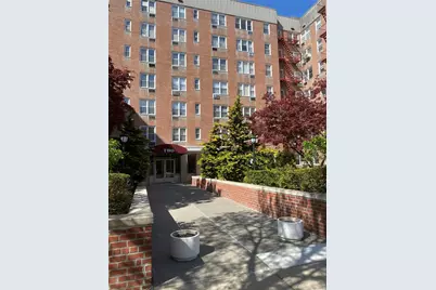 2 Sadore Lane #5Z, Yonkers, NY 10710 - Photo 1