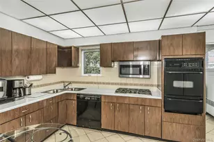 1-16 82nd Rd, Kew Gardens, NY 11415 - Photo 15