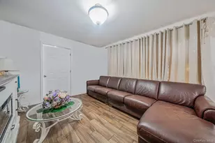 34 E Beech St, Central Islip, NY 11722 - Photo 5