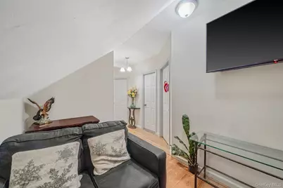 34 E Beech Street, Central Islip, NY 11722 - Photo 19