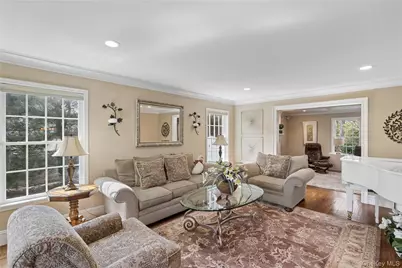 11 Cobblestone Court, Centerport, NY 11721 - Photo 9