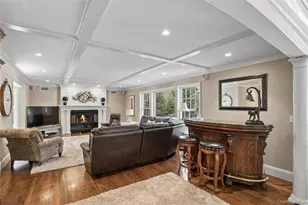 11 Cobblestone Ct, Centerport, NY 11721 - Photo 11