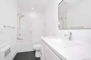 60 Silverwood Cir, Suffern, NY 10901 - Photo 21