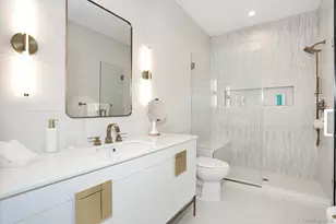 60 Silverwood Cir, Suffern, NY 10901 - Photo 13