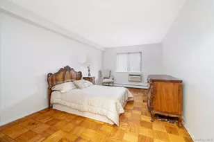 77 S Park Ave, Rockville Centre, NY 11570 - Photo 17