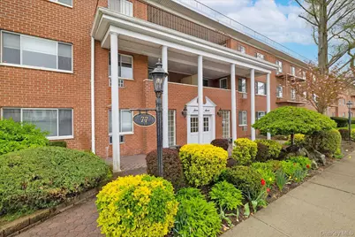 77 S Park Avenue #A4, Rockville Centre, NY 11570 - Photo 1