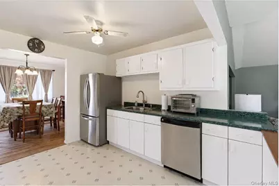 1433 Manatuck Boulevard, Bay Shore, NY 11706 - Photo 7