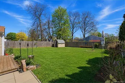 1433 Manatuck Boulevard, Bay Shore, NY 11706 - Photo 27