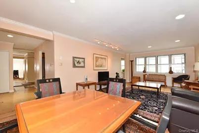 180 S Middle Neck Road #3-K, Great Neck, NY 11021 - Photo 7