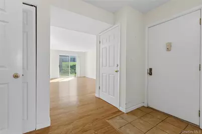 157 Carriage Court #E, Yorktown Heights, NY 10598 - Photo 3