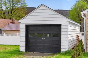 14 Roslyn St, Ellenville, NY 12428 - Photo 25