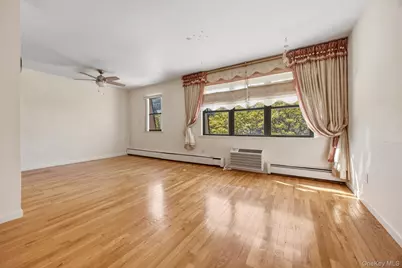 240-43 69 Avenue, Douglaston, NY 11362 - Photo 15