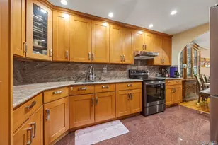 240-43 69th Ave, Douglaston, NY 11362 - Photo 9