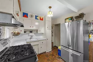 138-17 64th Ave, Flushing, NY 11367 - Photo 15