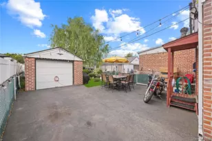 138-17 64th Ave, Flushing, NY 11367 - Photo 31