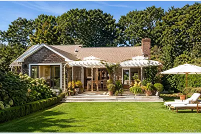 44 Straight Path, Southampton, NY 11968 - Photo 1