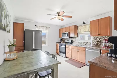 19 Reservoir Avenue, Unionville, NY 10988 - Photo 7