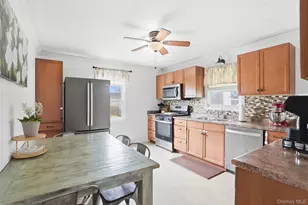 19 Reservoir Ave, Unionville, NY 10988 - Photo 7