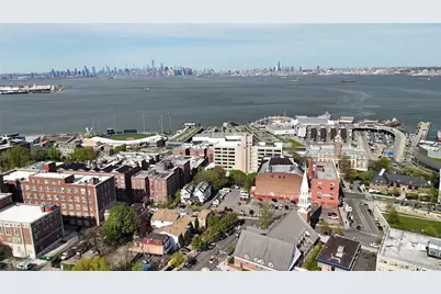 137 Daniel Low Ter, New York, NY 10301 - Photo 5