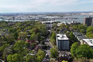 137 Daniel Low Terrace, New York, NY 10301 - Photo 5