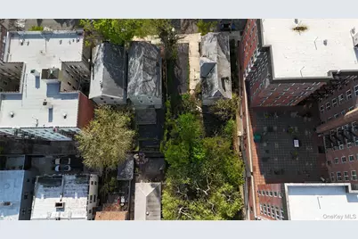 137 Daniel Low Ter, New York, NY 10301 - Photo 3