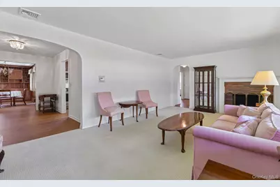 39 Shebar Drive, Islip, NY 11751 - Photo 9