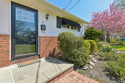 39 Shebar Drive, Islip, NY 11751 - Photo 5