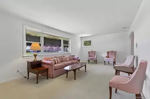 39 Shebar Dr, Islip, NY 11751 - Photo 7