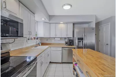 15 Maplewood Drive, Shirley, NY 11967 - Photo 19